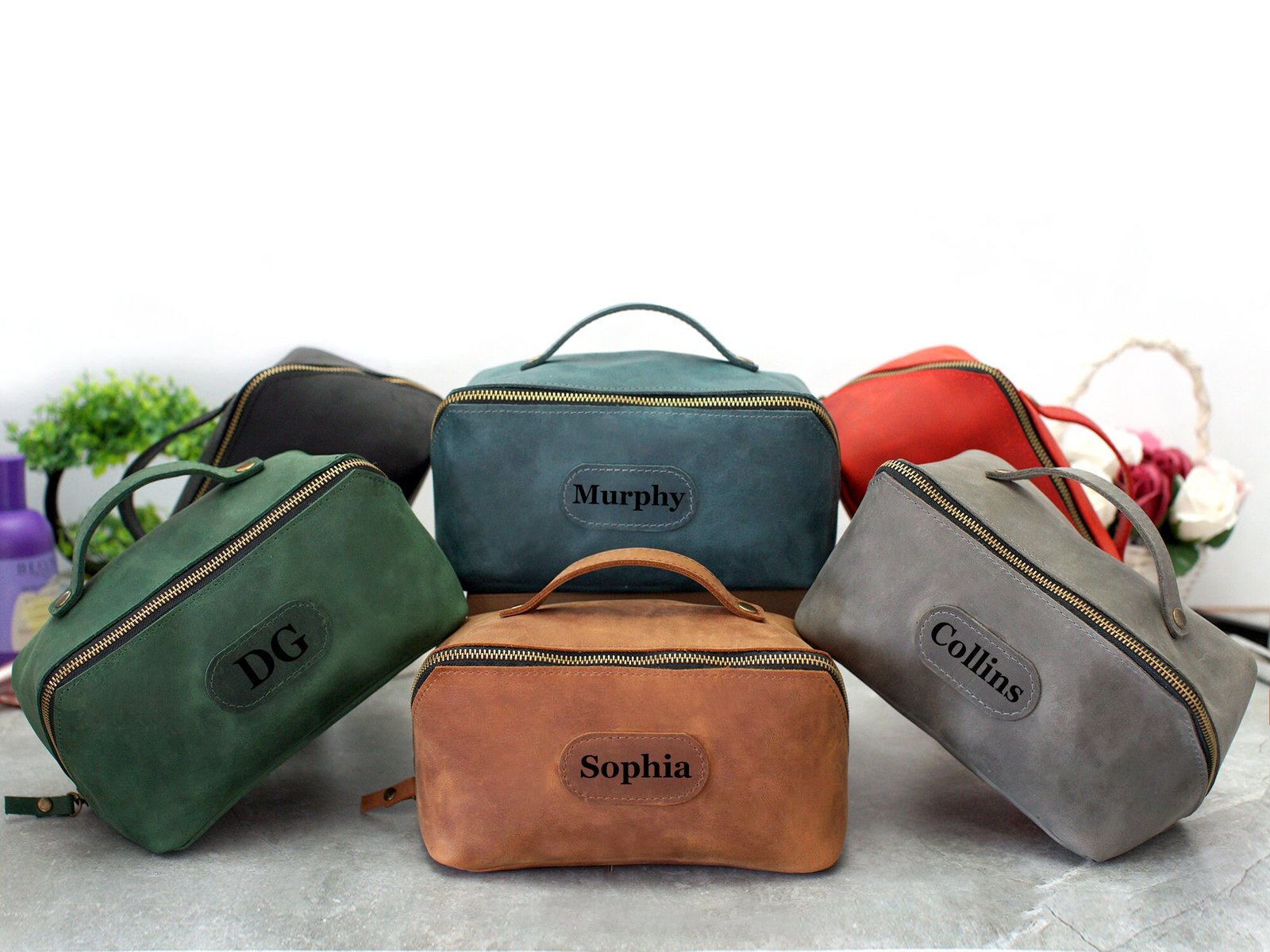 Personalized Leather Travel Makeup Bag, Open Flat Make Up Organizer with Divider and Handle, Women's Dopp Kit, Custom Cosmetic Bag for Her